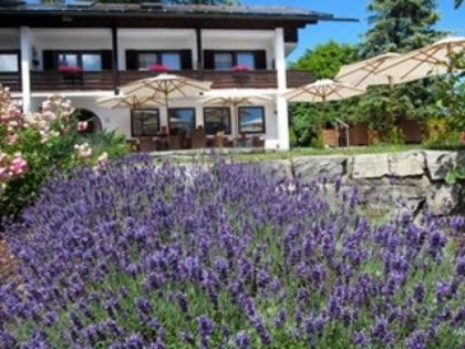 Photo: G&amp;auml;stehaus und Caf&amp;eacute; SEEHOF